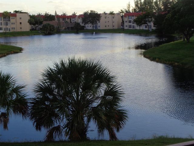 2831 E Sunrise Lakes Drive 209, Sunrise, FL 33322