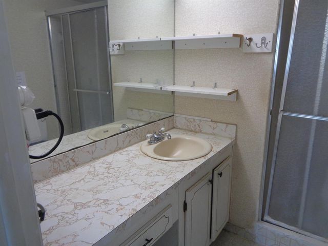 2831 E Sunrise Lakes Drive 209, Sunrise, FL 33322