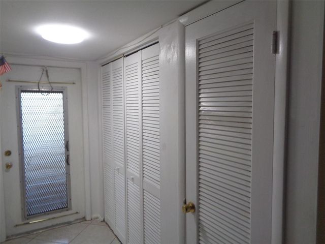 2831 E Sunrise Lakes Drive 209, Sunrise, FL 33322