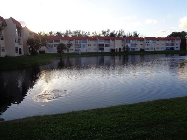 2831 E Sunrise Lakes Drive 209, Sunrise, FL 33322