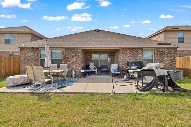 119 Bluebonnet Drive, Sanger, TX 76266