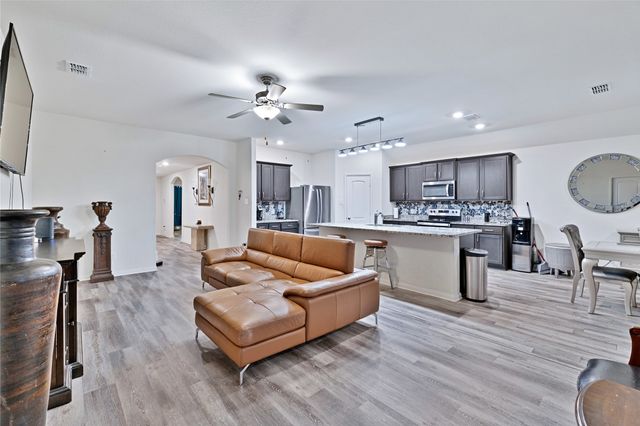 119 Bluebonnet Drive, Sanger, TX 76266