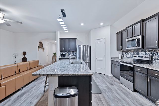 119 Bluebonnet Drive, Sanger, TX 76266