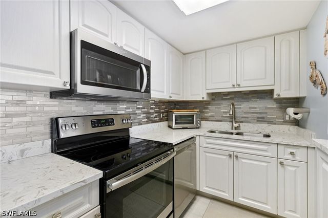 180 Seaview CT 911, Marco Island, FL 34145