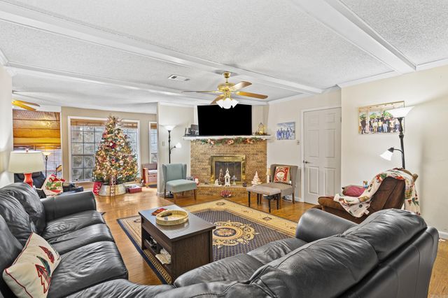 10619 Panther Mountain Road, North Little Rock, AR 72113