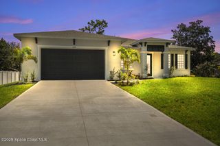 1674 Burgandy Street SE, Palm Bay, FL 32909