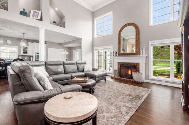 6181 Heritage Point Court, Hilliard, OH 43026