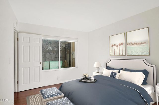 2010 Kingsbridge Way, Oxnard, CA 93035