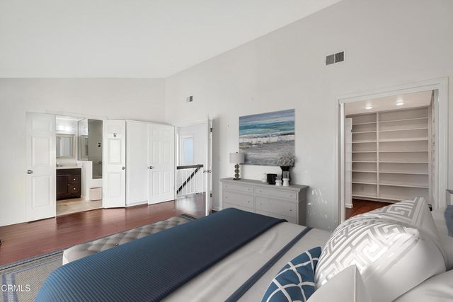 2010 Kingsbridge Way, Oxnard, CA 93035