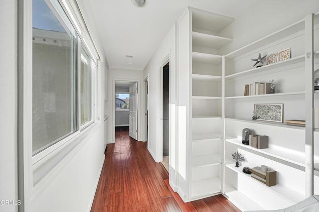 2010 Kingsbridge Way, Oxnard, CA 93035