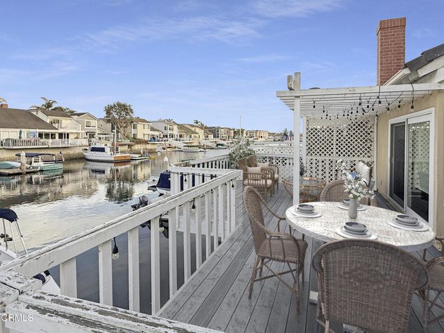 2010 Kingsbridge Way, Oxnard, CA 93035