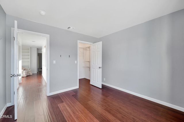 2010 Kingsbridge Way, Oxnard, CA 93035