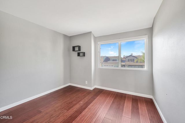 2010 Kingsbridge Way, Oxnard, CA 93035