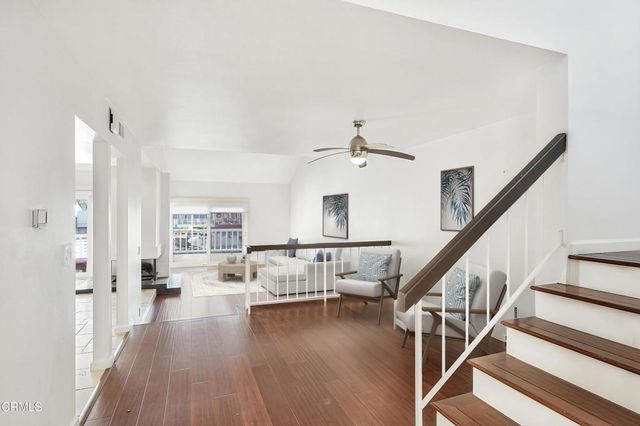 2010 Kingsbridge Way, Oxnard, CA 93035