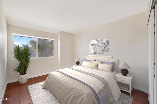 2010 Kingsbridge Way, Oxnard, CA 93035