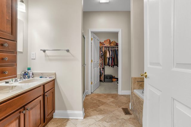 106 Duncan Avenue, Paris, KY 40361