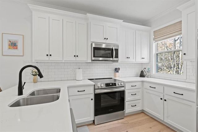 912 E 110th Terrace, Kansas City, MO 64131