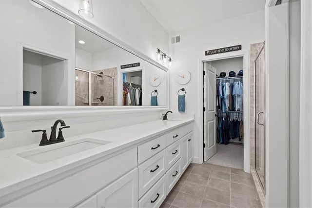 912 E 110th Terrace, Kansas City, MO 64131