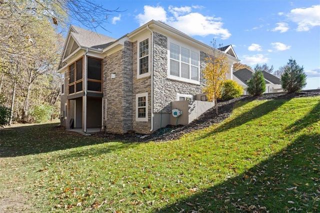 912 E 110th Terrace, Kansas City, MO 64131