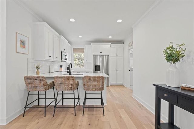 912 E 110th Terrace, Kansas City, MO 64131