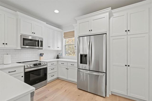 912 E 110th Terrace, Kansas City, MO 64131