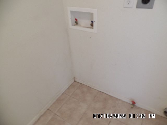 3304 E Ames Avenue, Kingman, AZ 86409