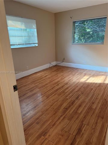 1125 NE 16th Place 201, Fort Lauderdale, FL 33305