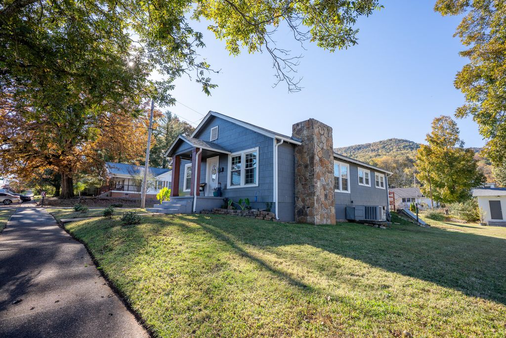 618 Elm Avenue, South Pittsburg, TN 37380