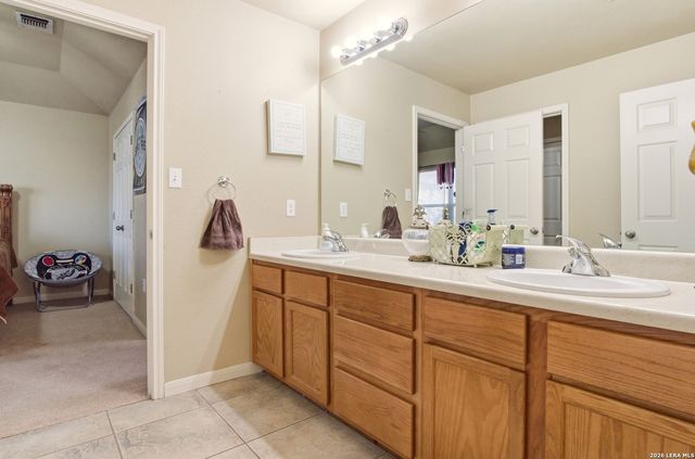 101 Hillside Dr, Spring Branch, TX 78070