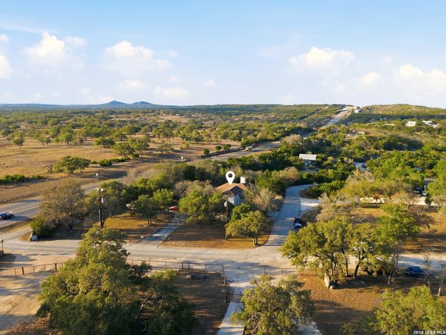 101 Hillside Dr, Spring Branch, TX 78070