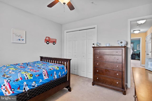 2714 BUR CT, Harrisburg, PA 17112