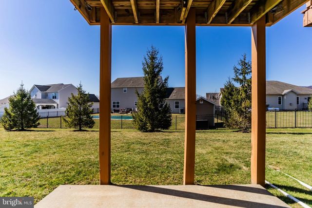 2714 BUR CT, Harrisburg, PA 17112