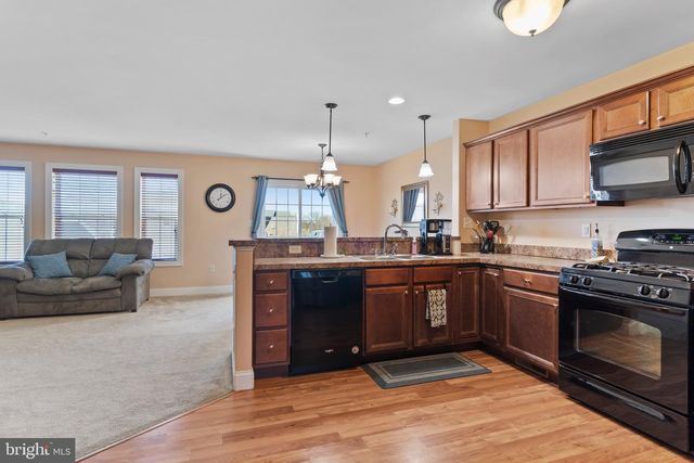 2714 BUR CT, Harrisburg, PA 17112