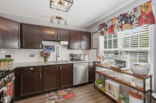 2904 Bartlett Court 102, Naperville, IL 60564