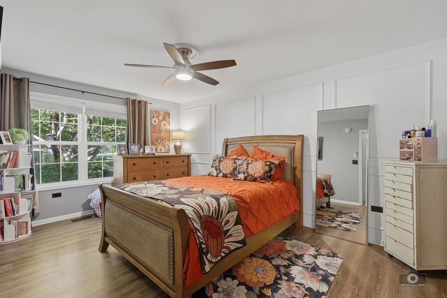 2904 Bartlett Court 102, Naperville, IL 60564