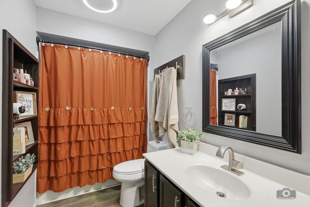 2904 Bartlett Court 102, Naperville, IL 60564