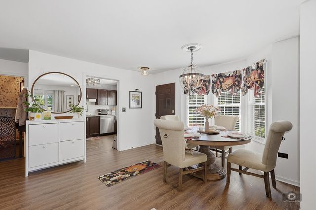2904 Bartlett Court 102, Naperville, IL 60564