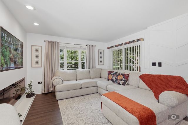 2904 Bartlett Court 102, Naperville, IL 60564