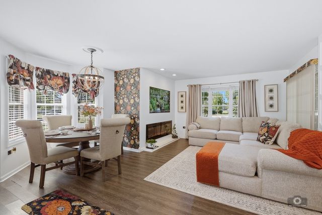 2904 Bartlett Court 102, Naperville, IL 60564
