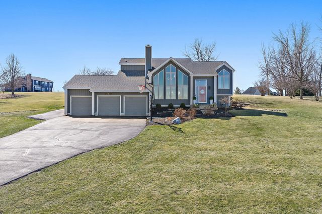45W169 Hillview Lane, Hampshire, IL 60140