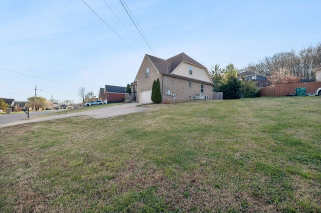 533 Johnstown Dr, Smyrna, TN 37167