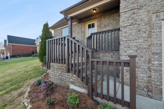 533 Johnstown Dr, Smyrna, TN 37167