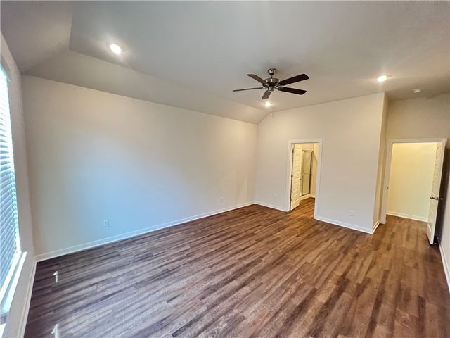 522 W Branta Street, Farmington, AR 72730