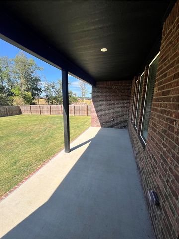 522 W Branta Street, Farmington, AR 72730