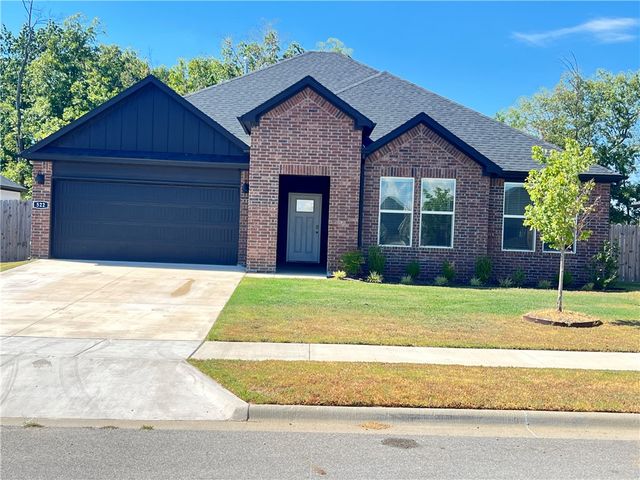 522 W Branta Street, Farmington, AR 72730