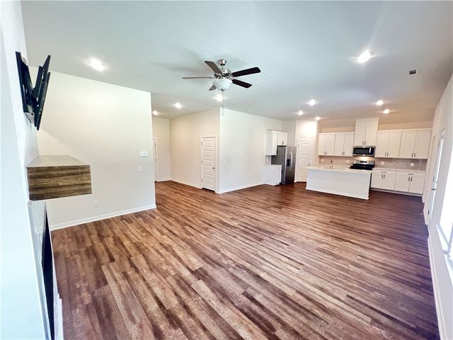 522 W Branta Street, Farmington, AR 72730