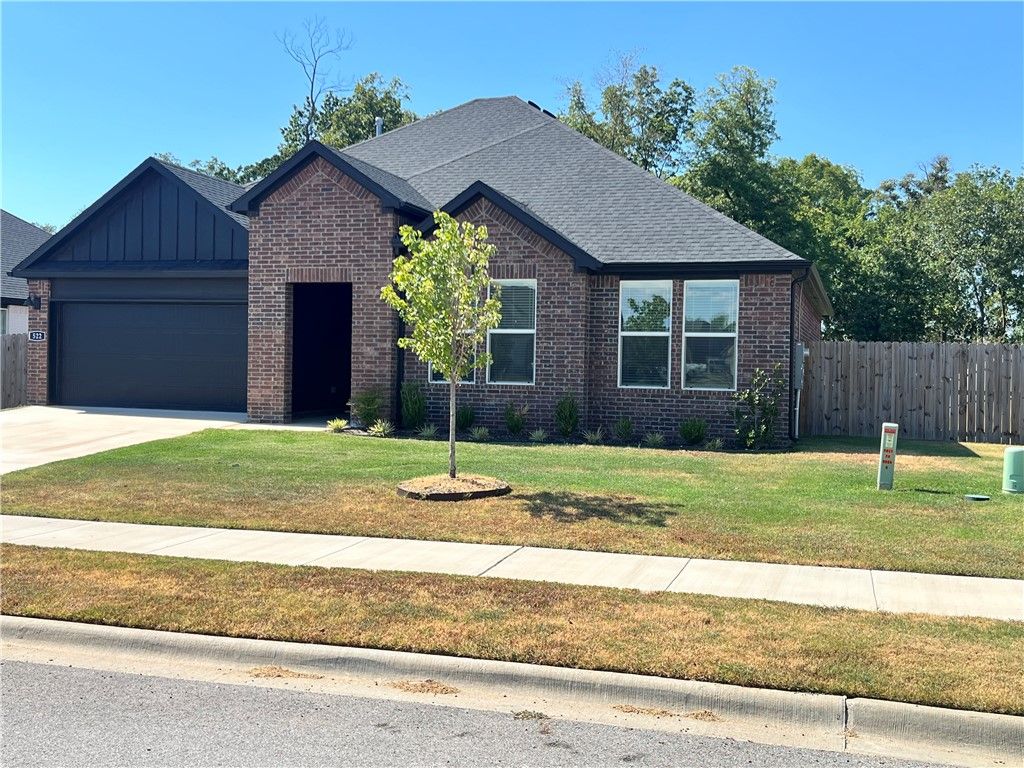 522 W Branta Street, Farmington, AR 72730