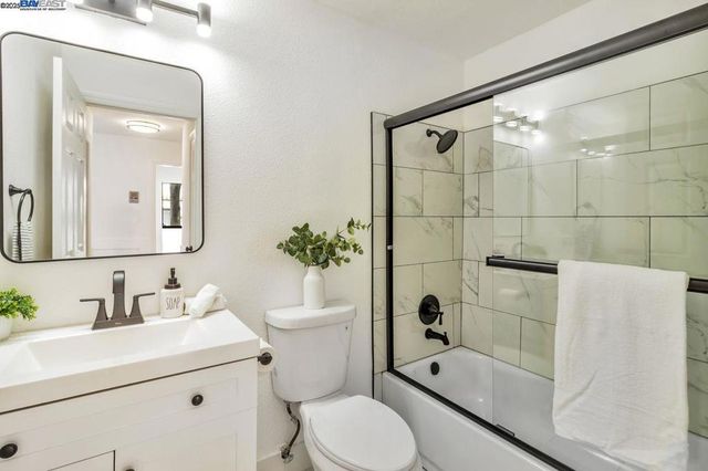2021 Market Ave 211, San Pablo, CA 94806