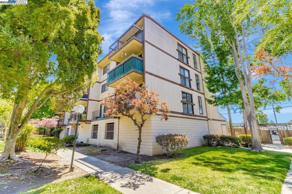 2021 Market Ave 211, San Pablo, CA 94806