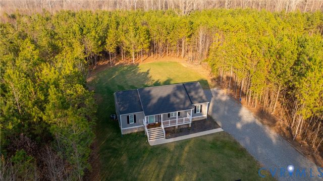 180 Barefords Mill Rd, Dunnsville, VA 22454